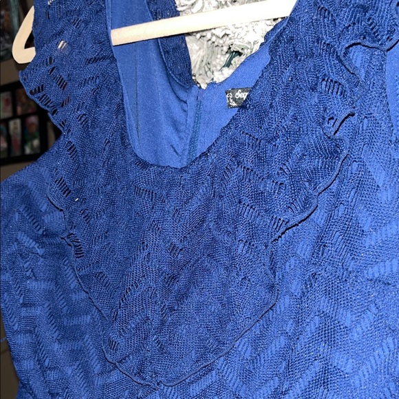 Elegant Blue Lace Dress - Picture 5 of 17